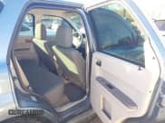 ✅ 2011 Ford Escape XLS • VIN: 1FMCU0C76BKC53742 • Лот: 43666855. Опубликован ранее на IAAI с пробегом 118 118 миль. Бесплатный доступ к архиву аукционных продаж из США и подробный отчёт об истории автомобиля на DreamBid. Изображение 8.