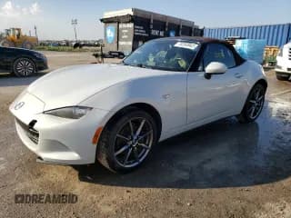 ✅ 2018 Mazda MX-5 Miata Grand Touring • VIN: JM1NDAD71J0202418 • Lot: 70264942. Wystawiony na Copart z przebiegiem 22 355 mil. Bezpłatny archiwum sprzedaży aukcyjnych z USA i szczegółowy raport historii pojazdu na DreamBid. Zdjęcie 1.