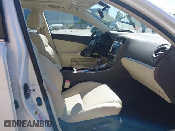 ✅ 2011 Lexus IS 250 • VIN: JTHBF5C28B5151982 • Lot: 42316989. Listed on IAAI with 165,514 mi. Free auction sales archive from the USA and detailed vehicle history report at DreamBid. Image 5.