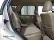 2007 Mercury Mariner Premier с VIN 4M2CU97127KJ20010, выставлен на аукционе Copart как лот 52123205 с пробегом 162 337 миль миль и Списание • Salvage title. История ставок и продаж доступна на DreamBid. Изображение 11.