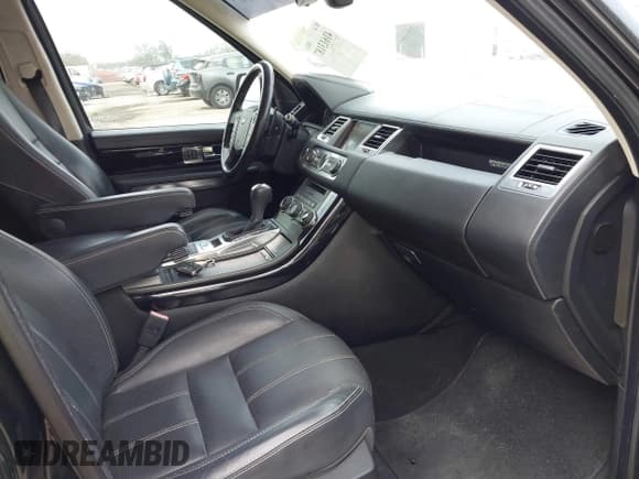 ✅ 2013 Land Rover Range Rover Sport SC • VIN: SALSH2E48DA802796 • Lot: 41613187. Listed on IAAI with 104,024 mi. Free auction sales archive from the USA and detailed vehicle history report at DreamBid. Image 5.