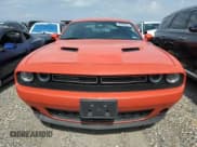 ✅ 2017 Dodge Challenger R/T • VIN: 2C3CDZBT4HH633206 • Lot: 67992673. Wystawiony na Copart z przebiegiem 51 494 mil. Bezpłatny archiwum sprzedaży aukcyjnych z USA i szczegółowy raport historii pojazdu na DreamBid. Zdjęcie 5.