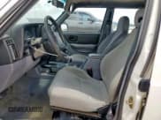 ✅ 1997 Jeep Cherokee SE • VIN: 1J4FJ28S3VL526907 • Lot: 65694485. Wystawiony na Copart z przebiegiem 183 170 mil. Bezpłatny archiwum sprzedaży aukcyjnych z USA i szczegółowy raport historii pojazdu na DreamBid. Zdjęcie 7.