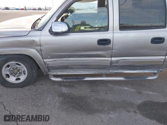 ✅ 2001 Chevrolet Silverado 2500HD LS • VIN: 1GCHK23U21F191152 • Лот: 41399309. Опубликован ранее на IAAI с пробегом 206 403 миль. Бесплатный доступ к архиву аукционных продаж из США и подробный отчёт об истории автомобиля на DreamBid. Изображение 6.