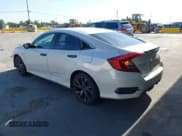✅ 2019 Honda Civic Sport • VIN: 2HGFC2E88KH501827 • Lot: 42383327. Wystawiony na IAAI z przebiegiem 81 908 mil. Bezpłatny archiwum sprzedaży aukcyjnych z USA i szczegółowy raport historii pojazdu na DreamBid. Zdjęcie 3.