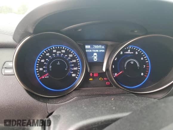 2015 Hyundai Genesis Coupe R-Spec с VIN KMHHU6KJ5FU122396, выставлен на аукционе Copart как лот 72291494 с пробегом 76 849 миль миль и Списание • Salvage title. История ставок и продаж доступна на DreamBid. Изображение 9.