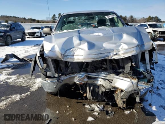 ✅ 2012 GMC Sierra 1500 Work Truck • VIN: 1GTN2TE03CZ325493 • Лот: 87911095. Опубликован ранее на Copart с пробегом 150 944 миль. Бесплатный доступ к архиву аукционных продаж из США и подробный отчёт об истории автомобиля на DreamBid. Изображение 5.