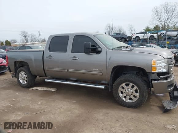 ✅ 2013 Chevrolet Silverado 2500HD LT • VIN: 1GC1KXC86DF122051 • Лот: 41835306. Опубликован ранее на IAAI с пробегом 146 291 миль. Бесплатный доступ к архиву аукционных продаж из США и подробный отчёт об истории автомобиля на DreamBid. Изображение 13.