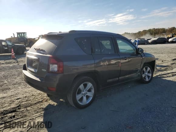 ✅ 2014 Jeep Compass Latitude • VIN: 1C4NJCEBXED743490 • Lot: 87090225. Wystawiony na Copart z przebiegiem 202 108 mil. Bezpłatny archiwum sprzedaży aukcyjnych z USA i szczegółowy raport historii pojazdu na DreamBid. Zdjęcie 3.