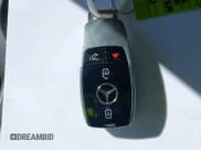 ✅ 2018 Mercedes-Benz E 400 • VIN: WDD1J6FB9JF060974 • Lot: 43400897. Wystawiony na IAAI z przebiegiem 74 279 mil. Bezpłatny archiwum sprzedaży aukcyjnych z USA i szczegółowy raport historii pojazdu na DreamBid. Zdjęcie 11.