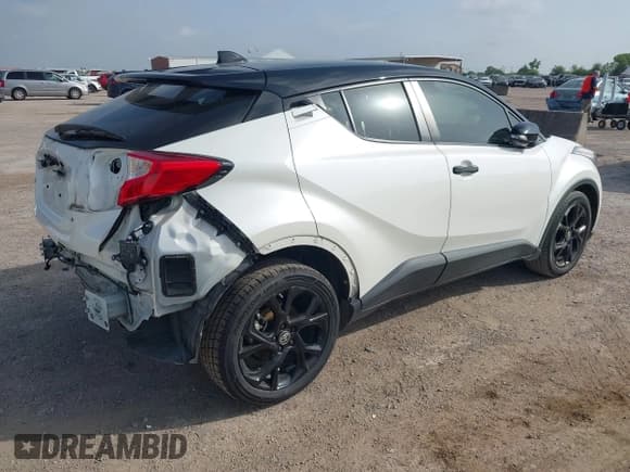 ✅ 2021 Toyota C-HR LE • VIN: JTNKHMBX6M1120819 • Lot: 42757320. Wystawiony na IAAI z przebiegiem 42 494 mil. Bezpłatny archiwum sprzedaży aukcyjnych z USA i szczegółowy raport historii pojazdu na DreamBid. Zdjęcie 4.