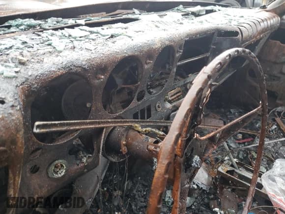 ✅ 1970 Pontiac GTO • VIN: 242370Z111774 • Лот: 44573755. Опубликован ранее на Copart с пробегом Не указан. Бесплатный доступ к архиву аукционных продаж из США и подробный отчёт об истории автомобиля на DreamBid. Изображение 9.