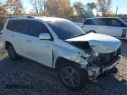 ✅ 2012 Toyota Highlander Limited • VIN: 5TDYK3EH6CS071301 • Lot: 43598354. Wystawiony na IAAI z przebiegiem 157 528 mil. Bezpłatny archiwum sprzedaży aukcyjnych z USA i szczegółowy raport historii pojazdu na DreamBid. Zdjęcie 1.