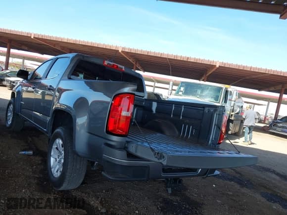 ✅ 2019 Chevrolet Colorado 2WD LT • VIN: 1GCGSCEAXK1359591 • Lot: 41713349. Listed on IAAI with 87,192 mi. Free auction sales archive from the USA and detailed vehicle history report at DreamBid. Image 3.