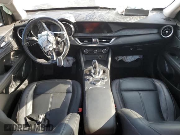 ✅ 2020 Alfa Romeo Stelvio Sport • VIN: ZASPAKAN3L7C76581 • Лот: 95112075. Опубликован ранее на Copart с пробегом Не указан. Бесплатный доступ к архиву аукционных продаж из США и подробный отчёт об истории автомобиля на DreamBid. Изображение 8.
