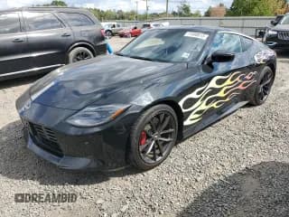 ✅ 2024 Nissan Z Performance • VIN: JN1BZ4BH0RM361682 • Lot: 71400615. Wystawiony na Copart z przebiegiem 4 100 mil. Bezpłatny archiwum sprzedaży aukcyjnych z USA i szczegółowy raport historii pojazdu na DreamBid. Zdjęcie 1.