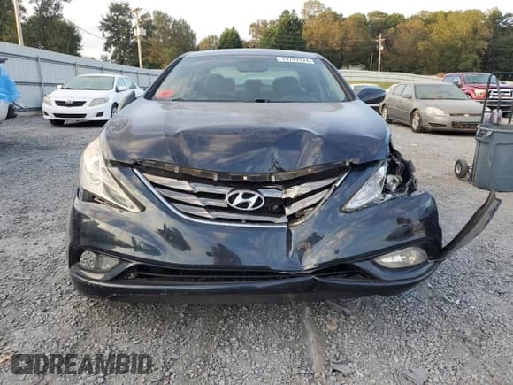 ✅ 2011 Hyundai Sonata SE • VIN: 5NPEC4AB7BH190194 • Lot: 74742924. Listed on Copart with 88,158 mi. Free auction sales archive from the USA and detailed vehicle history report at DreamBid. Image 5.