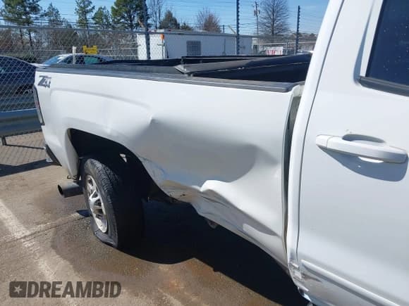 ✅ 2015 Chevrolet Silverado 2500HD LT • VIN: 1GC1KVE86FF520235 • Lot: 41664064. Listed on IAAI with 235,288 mi. Free auction sales archive from the USA and detailed vehicle history report at DreamBid. Image 6.