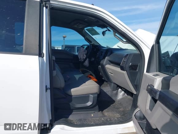 ✅ 2020 Ford F-150 XLT • VIN: 1FTFX1E59LKD88953 • Lot: 43684488. Listed on IAAI with 160,387 mi. Free auction sales archive from the USA and detailed vehicle history report at DreamBid. Image 5.