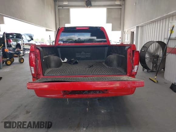 ✅ 2005 Chevrolet Colorado LS Z85 • VIN: 1GCCS146058256126 • Lot: 42363426. Listed on IAAI with 258,401 mi. Free auction sales archive from the USA and detailed vehicle history report at DreamBid. Image 17.