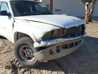 ✅ 1998 Dodge Dakota SLT • VIN: 1B7GG22Y6WS558179 • Lot: 41673558. Wystawiony na IAAI z przebiegiem 252 084 mil. Bezpłatny archiwum sprzedaży aukcyjnych z USA i szczegółowy raport historii pojazdu na DreamBid. Zdjęcie 6.