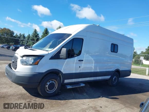 ✅ 2016 Ford Transit Cargo • VIN: 1FTYR3XM3GKA11933 • Lot: 43051661. Wystawiony na IAAI z przebiegiem 65 767 mil. Bezpłatny archiwum sprzedaży aukcyjnych z USA i szczegółowy raport historii pojazdu na DreamBid. Zdjęcie 14.