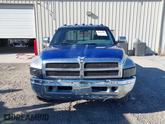✅ 1997 Dodge 1500 • VIN: 1B7HC13Y7VJ557362 • Lot: 42334661. Wystawiony na IAAI z przebiegiem 265 323 mil. Bezpłatny archiwum sprzedaży aukcyjnych z USA i szczegółowy raport historii pojazdu na DreamBid. Zdjęcie 6.