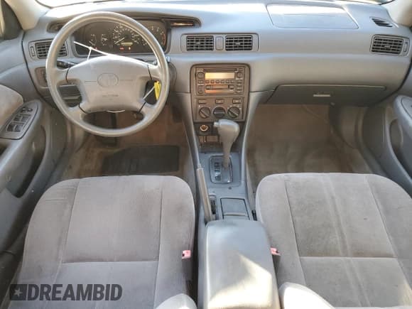 ✅ 2001 Toyota Camry CE • VIN: 4T1BG22KX1U789245 • Лот: 86646505. Опубликован ранее на Copart с пробегом 262 217 миль. Бесплатный доступ к архиву аукционных продаж из США и подробный отчёт об истории автомобиля на DreamBid. Изображение 8.