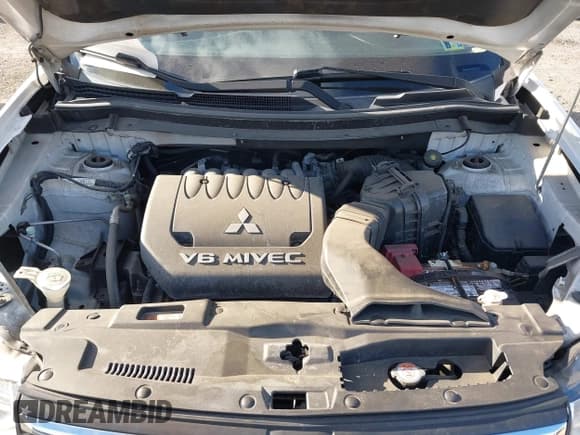 ✅ 2014 Mitsubishi Outlander GT • VIN: JA4JZ4AX2EZ003234 • Lot: 43721082. Listed on IAAI with 176,275 mi. Free auction sales archive from the USA and detailed vehicle history report at DreamBid. Image 10.