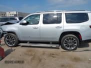 ✅ 2022 Jeep Wagoneer Series III • VIN: 1C4SJUDT5NS160825 • Лот: 42675535. Опубликован ранее на IAAI с пробегом Не указан. Бесплатный доступ к архиву аукционных продаж из США и подробный отчёт об истории автомобиля на DreamBid. Изображение 14.