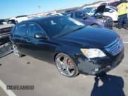 ✅ 2008 Toyota Avalon XLS • VIN: 4T1BK36B38U282003 • Lot: 43675455. Wystawiony na IAAI z przebiegiem 188 078 mil. Bezpłatny archiwum sprzedaży aukcyjnych z USA i szczegółowy raport historii pojazdu na DreamBid. Zdjęcie 1.