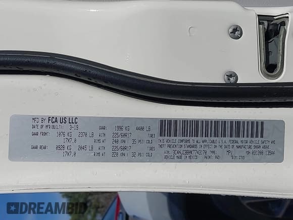 ✅ 2019 Jeep Compass Altitude • VIN: 3C4NJCBB0KT743170 • Lot: 41490256. Wystawiony na IAAI z przebiegiem 93 319 mil. Bezpłatny archiwum sprzedaży aukcyjnych z USA i szczegółowy raport historii pojazdu na DreamBid. Zdjęcie 9.