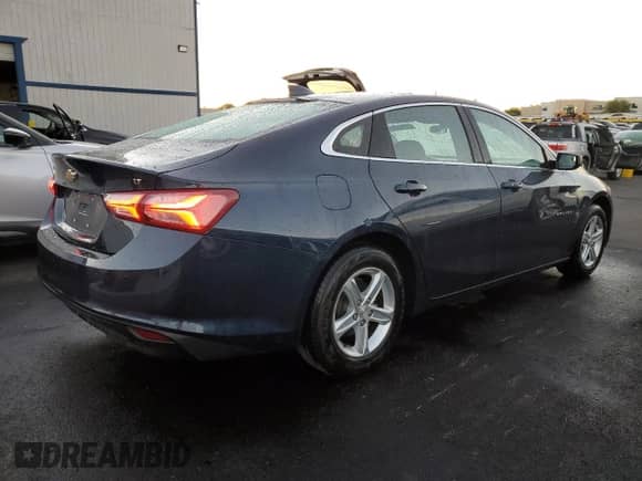 ✅ 2022 Chevrolet Malibu LT • VIN: 1G1ZD5ST8NF193186 • Lot: 90906665. Wystawiony na Copart z przebiegiem 92 833 mil. Bezpłatny archiwum sprzedaży aukcyjnych z USA i szczegółowy raport historii pojazdu na DreamBid. Zdjęcie 3.