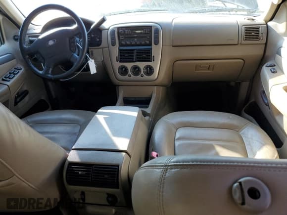 ✅ 2004 Ford Explorer XLT • VIN: 1FMZU63K54UA05281 • Lot: 77809054. Listed on Copart with 101,415 mi. Free auction sales archive from the USA and detailed vehicle history report at DreamBid. Image 8.