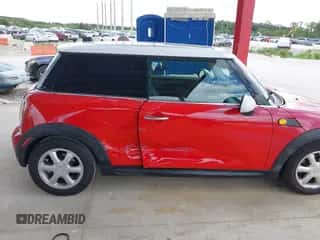 2010 MINI Hardtop with VIN WMWMF3C59ATZ66935, listed as a IAAI auction lot 42519507 with 132,334 mi miles and . Bid and sale history available at DreamBid. Image 6.