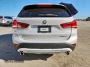 ✅ 2022 BMW X1 xDrive28i • VIN: WBXJG9C09N5U62506 • Lot: 65545995. Wystawiony na Copart z przebiegiem 20 066 mil. Bezpłatny archiwum sprzedaży aukcyjnych z USA i szczegółowy raport historii pojazdu na DreamBid. Zdjęcie 6.