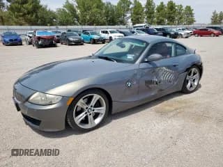 ✅ 2007 BMW Z4 3.0si • VIN: 4USDU53437LF77452 • Lot: 64143845. Wystawiony na Copart z przebiegiem 58 775 mil. Bezpłatny archiwum sprzedaży aukcyjnych z USA i szczegółowy raport historii pojazdu na DreamBid. Zdjęcie 1.