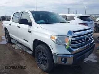 ✅ 2016 Toyota Tundra SR5 • VIN: 5TFDW5F18GX560511 • Лот: 43516883. Опубликован ранее на IAAI с пробегом 130 013 миль. Бесплатный доступ к архиву аукционных продаж из США и подробный отчёт об истории автомобиля на DreamBid. Изображение 1.