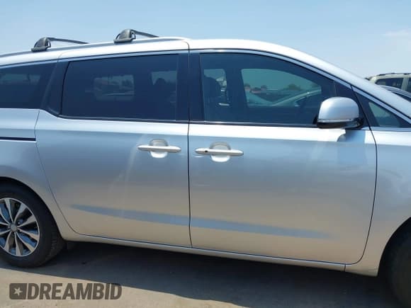 ✅ 2016 Kia Sedona SX • VIN: KNDMC5C19G6171489 • Lot: 42744610. Wystawiony na IAAI z przebiegiem 38 930 mil. Bezpłatny archiwum sprzedaży aukcyjnych z USA i szczegółowy raport historii pojazdu na DreamBid. Zdjęcie 13.