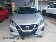 ✅ 2022 Nissan Maxima SV • VIN: 1N4AA6CV2NC504895 • Lot: 42304681. Wystawiony na IAAI z przebiegiem 35 818 mil. Bezpłatny archiwum sprzedaży aukcyjnych z USA i szczegółowy raport historii pojazdu na DreamBid. Zdjęcie 12.