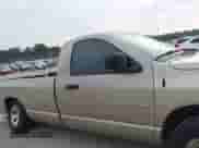 2005 Dodge 1500 SLT z VIN 1D7HA16D15J544255, wystawiony jako IAAI lot #42102314 z przebiegiem 221 854 mil mil oraz . Historia ofert i sprzedaży dostępna na DreamBid. Obrazek 13.
