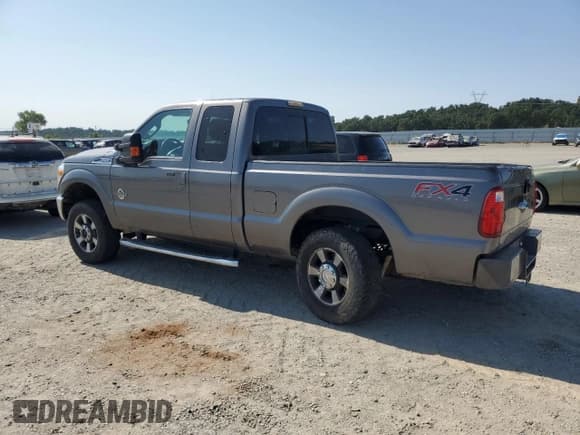 ✅ 2013 Ford F-250 XL • VIN: 1FT7X2BT2DEA39811 • Lot: 59900645. Listed on Copart with 207,868 mi. Free auction sales archive from the USA and detailed vehicle history report at DreamBid. Image 2.