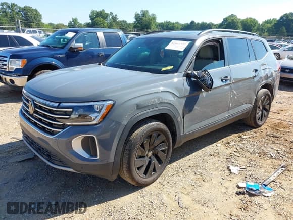 ✅ 2025 Volkswagen Atlas SE • VIN: 1V2JR2CA1SC500372 • Лот: 42661978. Опубликован ранее на IAAI с пробегом 12 282 миль. Бесплатный доступ к архиву аукционных продаж из США и подробный отчёт об истории автомобиля на DreamBid. Изображение 22.