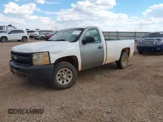 2010 Chevrolet Silverado 1500 Work Truck z VIN 1GCPKPE01AZ262617, wystawiony jako IAAI lot #43338488 z przebiegiem 268 297 mil mil oraz . Historia ofert i sprzedaży dostępna na DreamBid. Obrazek 2.