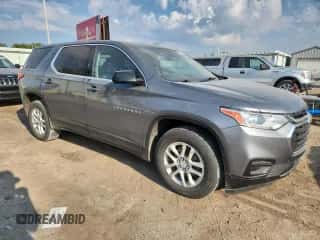 2019 Chevrolet Traverse LS z VIN 1GNERFKW5KJ139724, wystawiony jako Copart lot #80838725 z przebiegiem 141 312 mil mil oraz Szkoda całkowita • Salvage title. Historia ofert i sprzedaży dostępna na DreamBid. Obrazek 4.