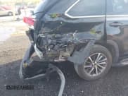 ✅ 2018 Toyota Highlander XLE • VIN: 5TDJZRFH2JS817142 • Lot: 42698976. Listed on IAAI with 119,006 mi. Free auction sales archive from the USA and detailed vehicle history report at DreamBid. Image 6.