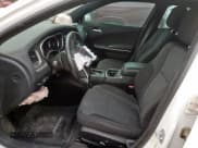 ✅ 2017 Dodge Charger SXT • VIN: 2C3CDXHG6HH553579 • Lot: 91736825. Wystawiony na Copart z przebiegiem 117 272 mil. Bezpłatny archiwum sprzedaży aukcyjnych z USA i szczegółowy raport historii pojazdu na DreamBid. Zdjęcie 7.