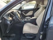 ✅ 2017 Jaguar F-Pace 20d Premium • VIN: SADCJ2BN1HA091031 • Lot: 87027375. Wystawiony na Copart z przebiegiem 90 388 mil. Bezpłatny archiwum sprzedaży aukcyjnych z USA i szczegółowy raport historii pojazdu na DreamBid. Zdjęcie 7.