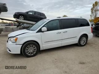 ✅ 2015 Chrysler Town & Country Limited • VIN: 2C4RC1JG8FR665422 • Лот: 86222655. Опубликован ранее на Copart с пробегом 163 781 миль. Бесплатный доступ к архиву аукционных продаж из США и подробный отчёт об истории автомобиля на DreamBid. Изображение 1.