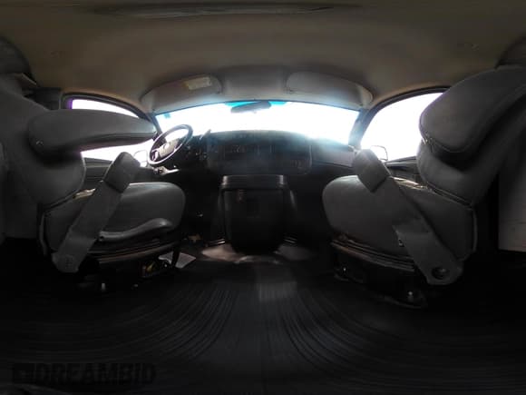 ✅ 2014 Chevrolet Express Cargo • VIN: 1GCWGGBA8E1122630 • Lot: 42695749. Listed on IAAI with 208,291 mi. Free auction sales archive from the USA and detailed vehicle history report at DreamBid. Image 18.